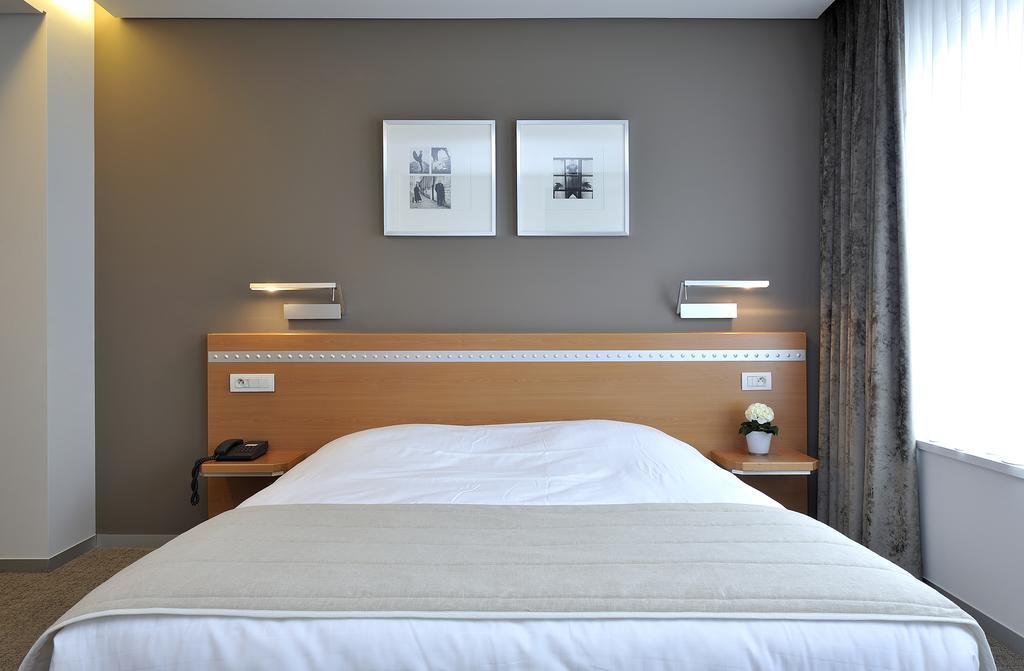 Business By Parkhotel -Annex- Кортрейк Номер фото