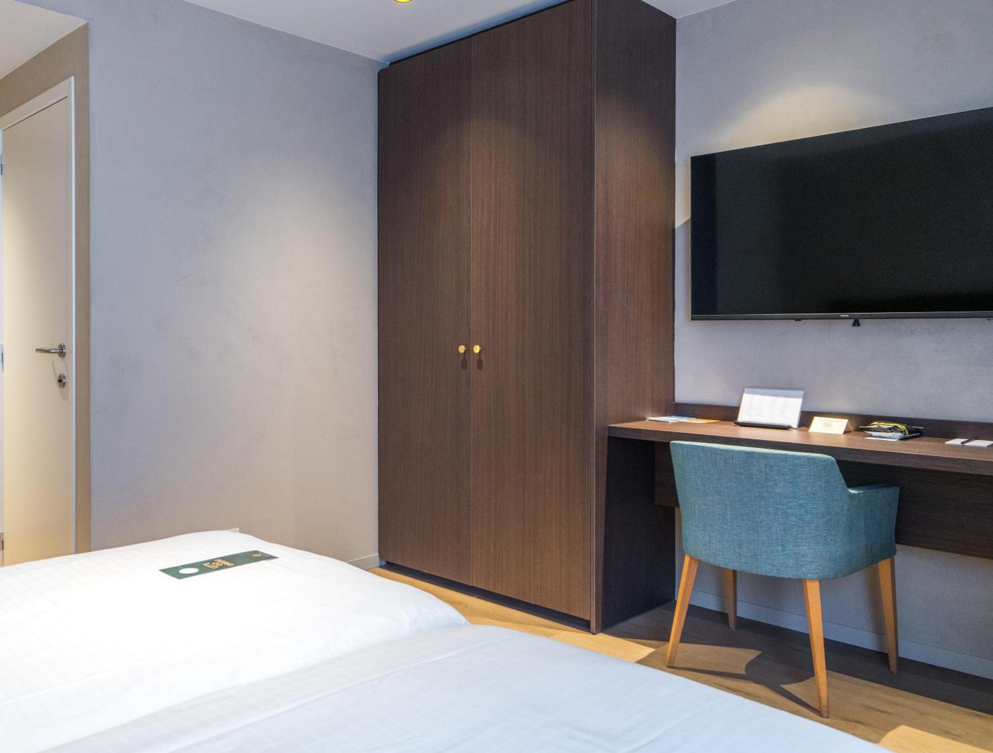 Business By Parkhotel -Annex- Кортрейк Экстерьер фото